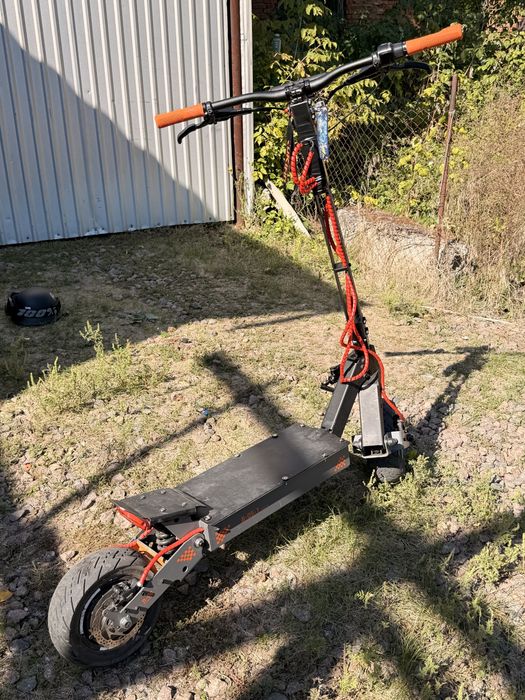 Продам  елетросамокат kukirin g4
