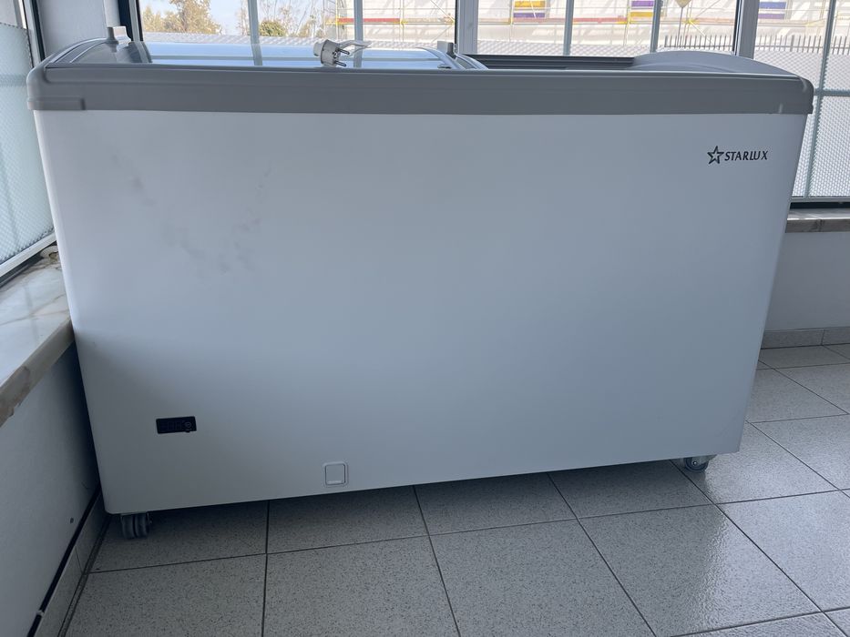 Arca congeladora com vitrine
