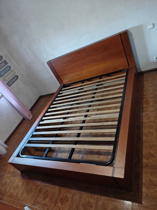 Quarto completo de madeira