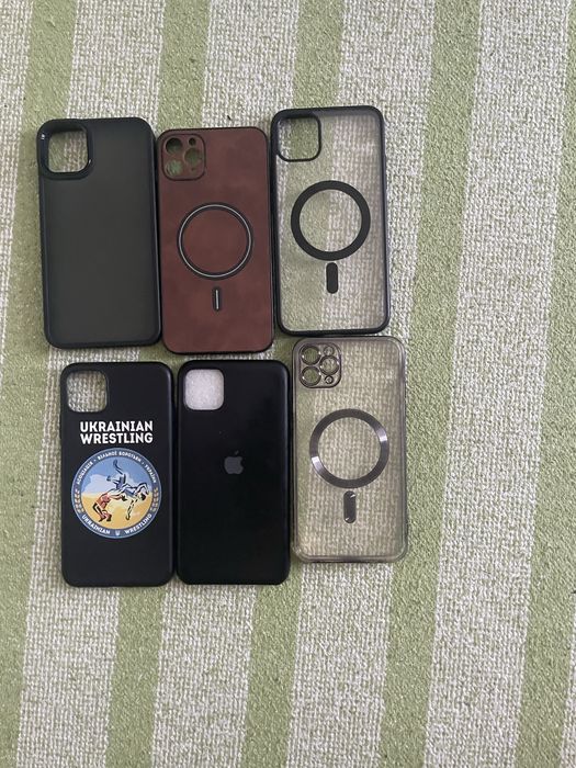 Чохли на iphone 11 pro max у ідеальному стані як на фото