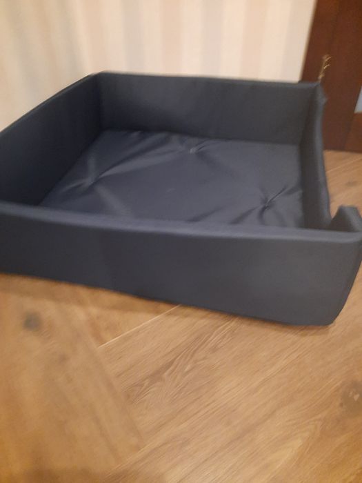 Kwadratowe legowisko dla pieska