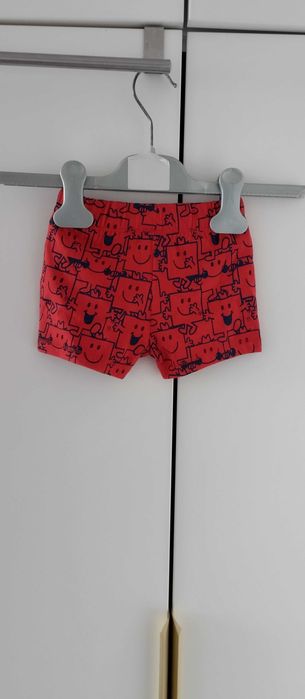 Spodenki krótkie dla chłopca na gumie czerwone 56/62