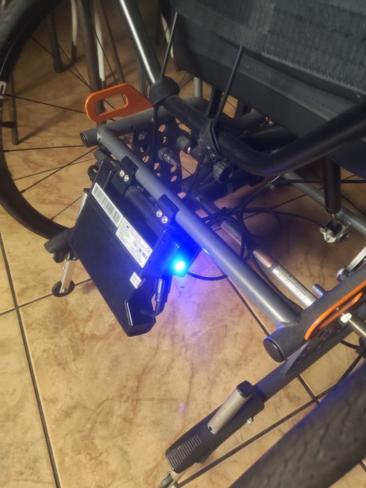 Cadeira de rodas - elétrica