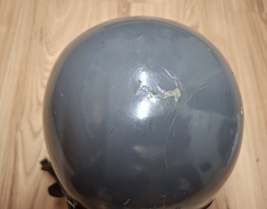 Milicja kask milicyjny motocyklowy zomo ormo mo hełm orzeszek moprl