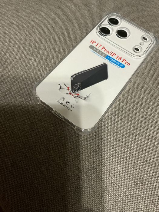 Прозорий чохол на iPhone 17/18 pro