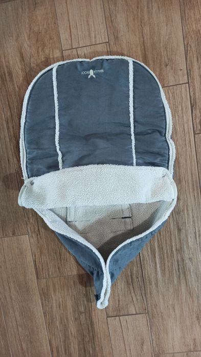 Śpiwór śpiworek WallaBoo do nosidelka fotelika