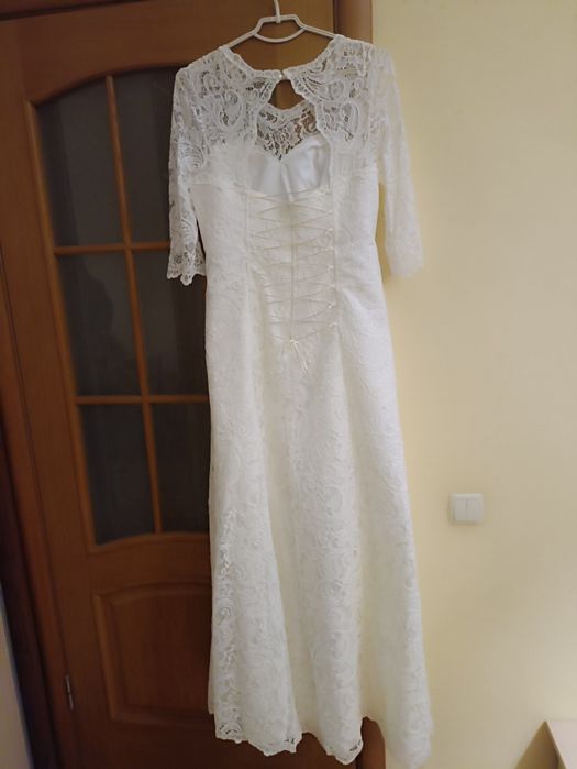 Продам Висільну сукню.