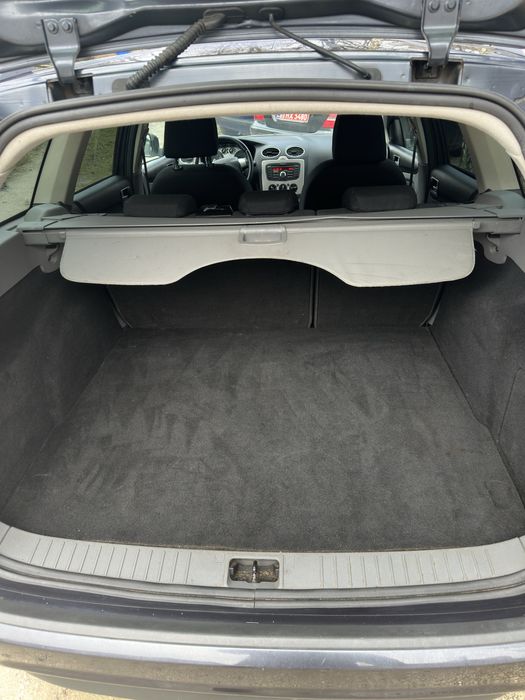 Свіжопригнаний фокус 2010 1.6 mpi