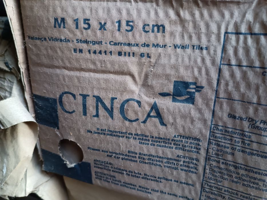 Tenho muita tijoleira 15x15 branca