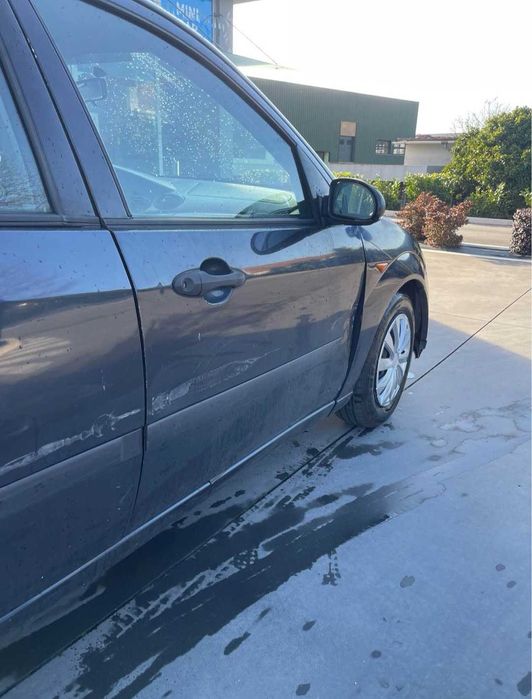 Vendo ford focus 1.8 tdi ano 2001