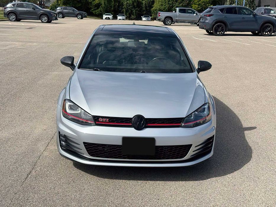 Volkswagen Golf GTI SE 4-Door      2017