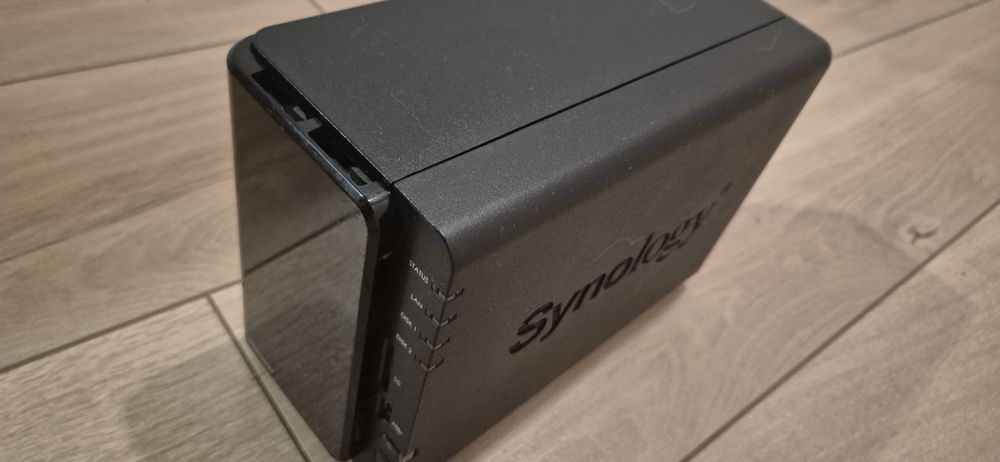 Synology NAS  DS214play z 1x HDD WD  2TB