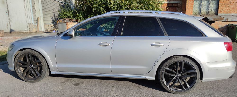 Автомобіль Ауді А6С7 Allroad 2014