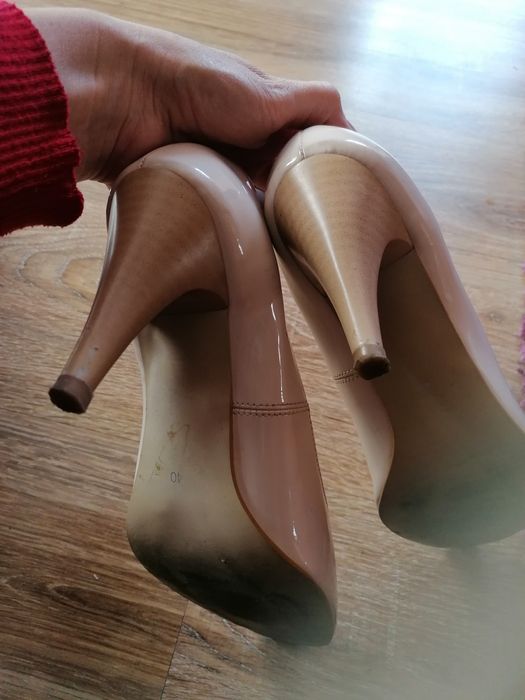 Szpilki jasne roz 40