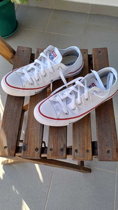Sapatilhas Converse All Stars brancas em muito bom estado