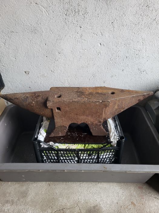 Продам наковальню