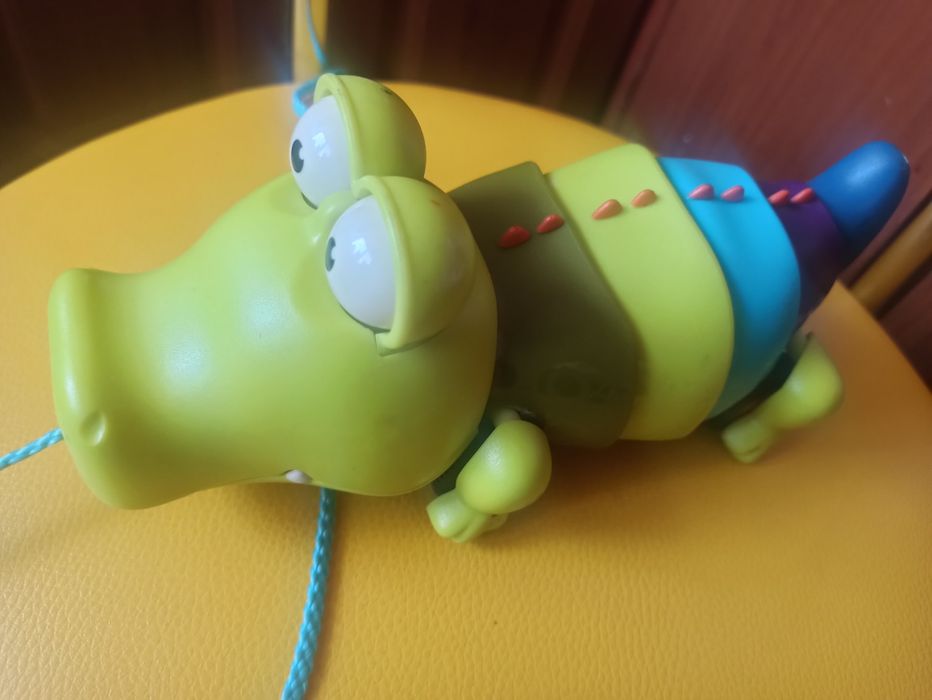 Іграшка-каталка "Крокодил Клац-Клаус" фірми "Battat" (B.Toys)
