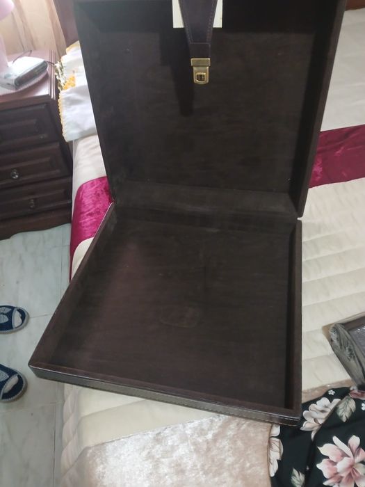 Vendo esta mala em pele