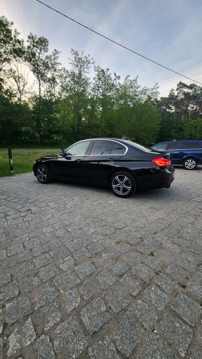 BMW 320d z rocznika 2016 z napędem xDrive.