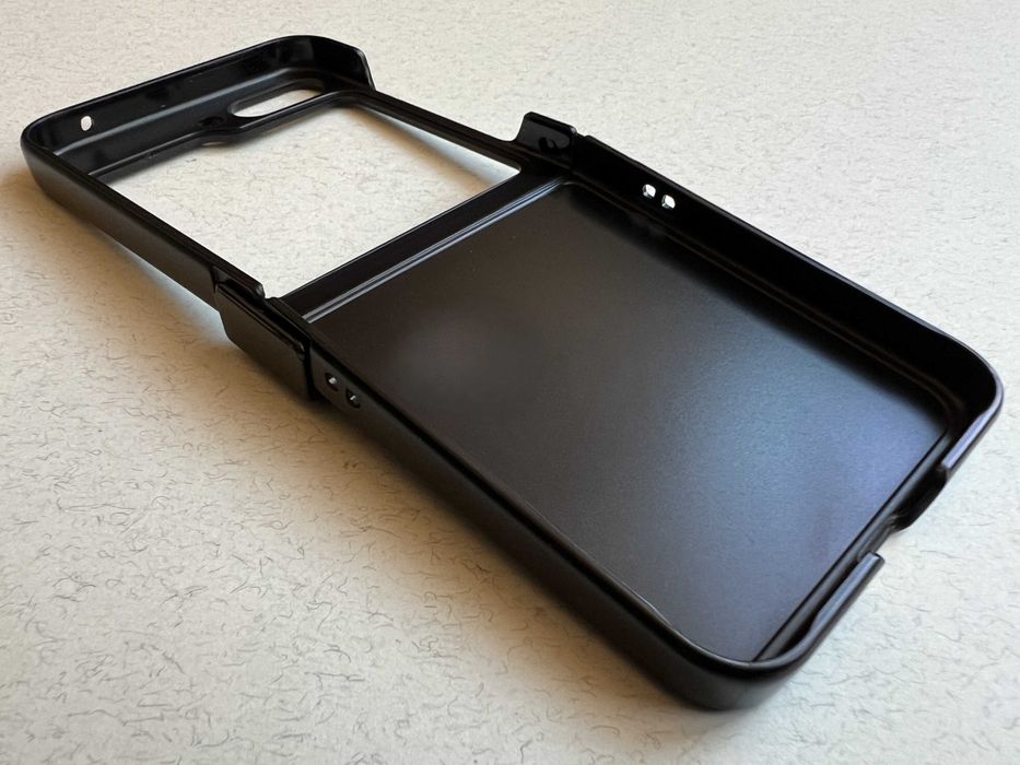 Samsung Galaxy Flip 5 чохол чорний Carbon розкладний матовий пластик