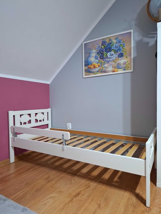 Sprzedam łóżko dziecięce Ikea 70x160