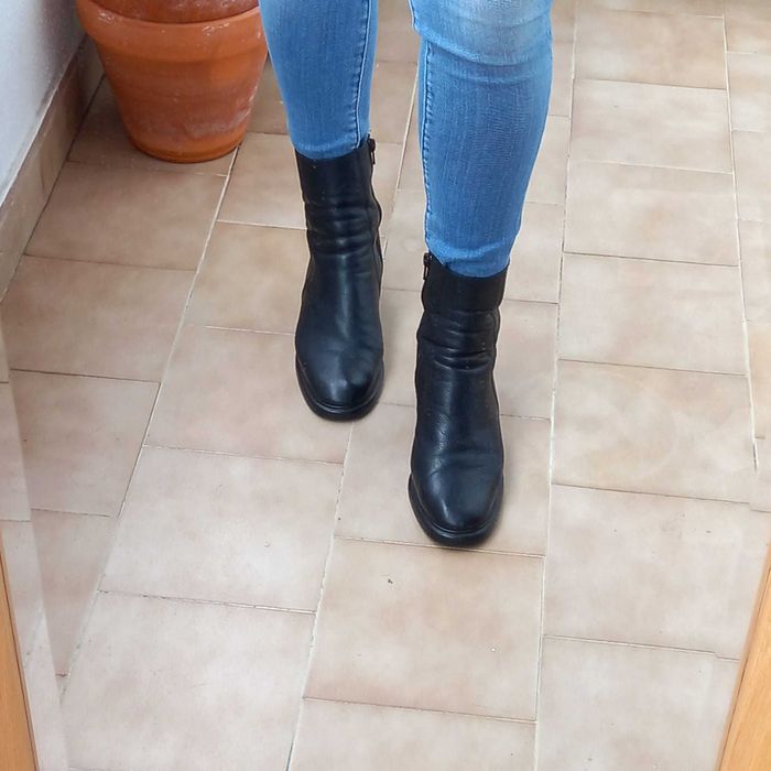 botas salto alto mascaró em pele pretas