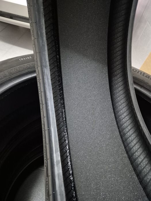 Pneus Continental PremiumContact 6 275/40 R21 com homologação Volvo