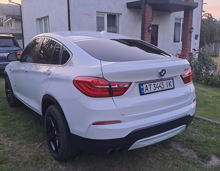 Автомобіль BMW X 4  2016рік