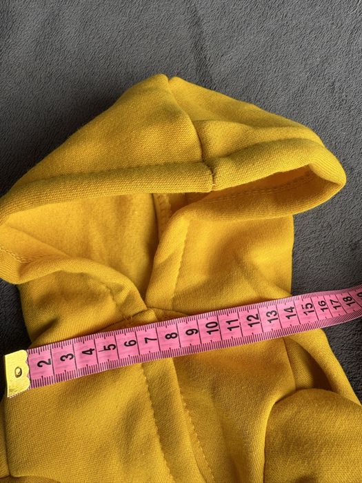Żółta bluza z kapturem dla średniego psa rozmiar M 35 cm kurtka uprząż