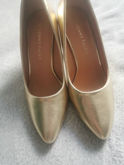 Złote szpilki   r. 36