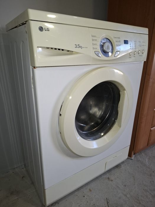 Продам стиральную машину LG