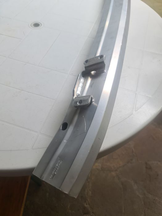 Продам усилитель переднего бампера 4L0807113A на AUDI Q7 2010-2015