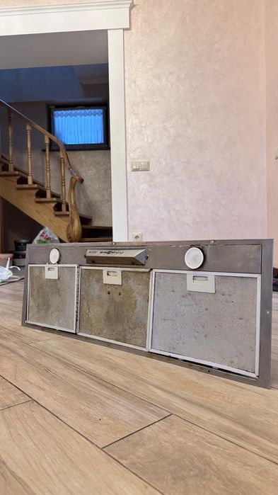 Витяжка кухонна, 90см