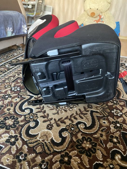 Продам автокрісло 3 в 1