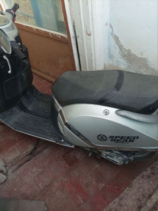 Продам ретро-скутер Speed Gear SG150T-F (150 кубів)