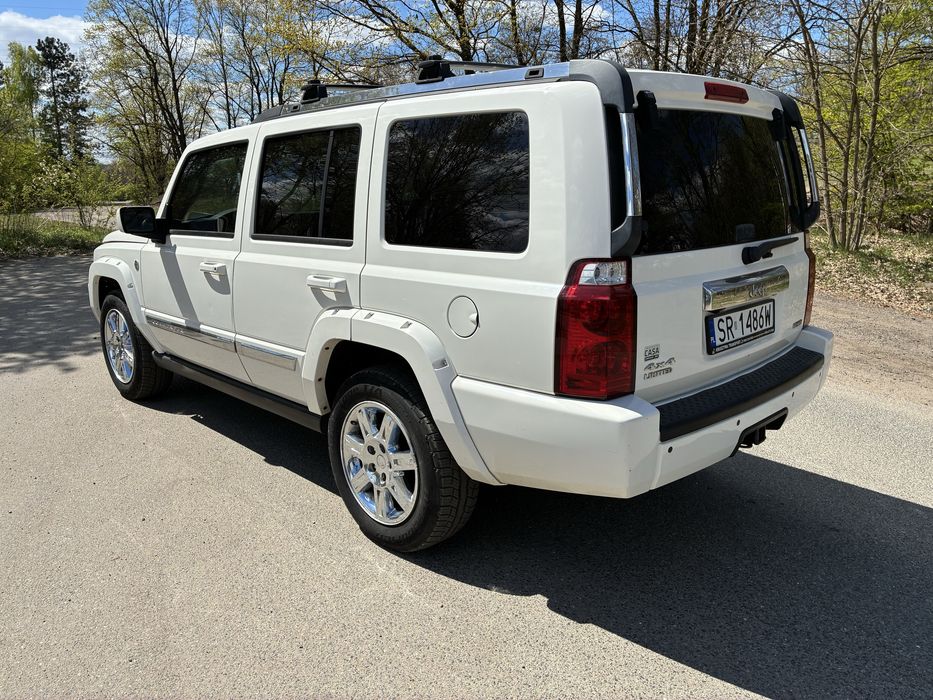 Commander 5,7 Hemi
