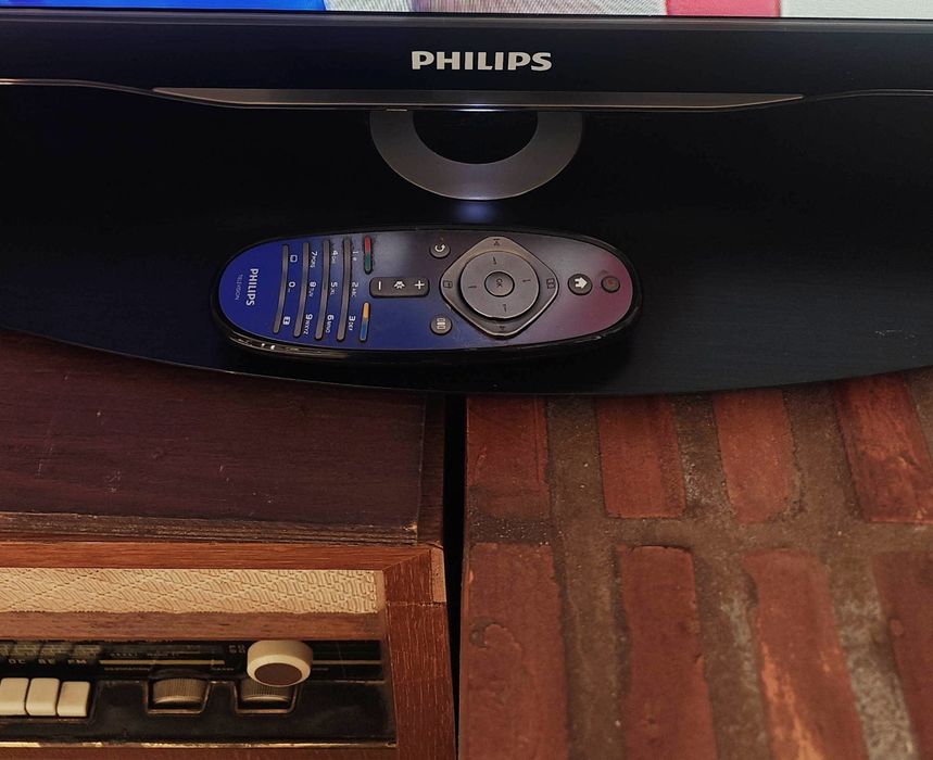 TV Philips Ambilight 42PFL7655H
42PFL7655H/12