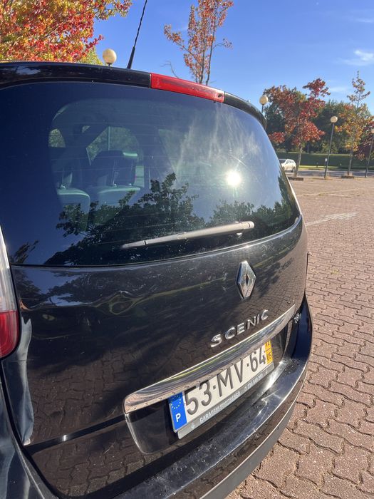 renault  scenic 2012