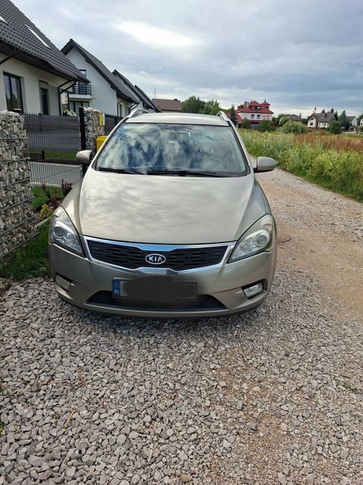 Samochód Kia Ceed 1,6 diesel