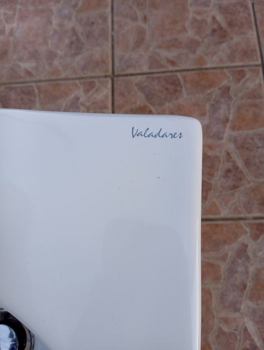 Vendo bidé de marca Valadares