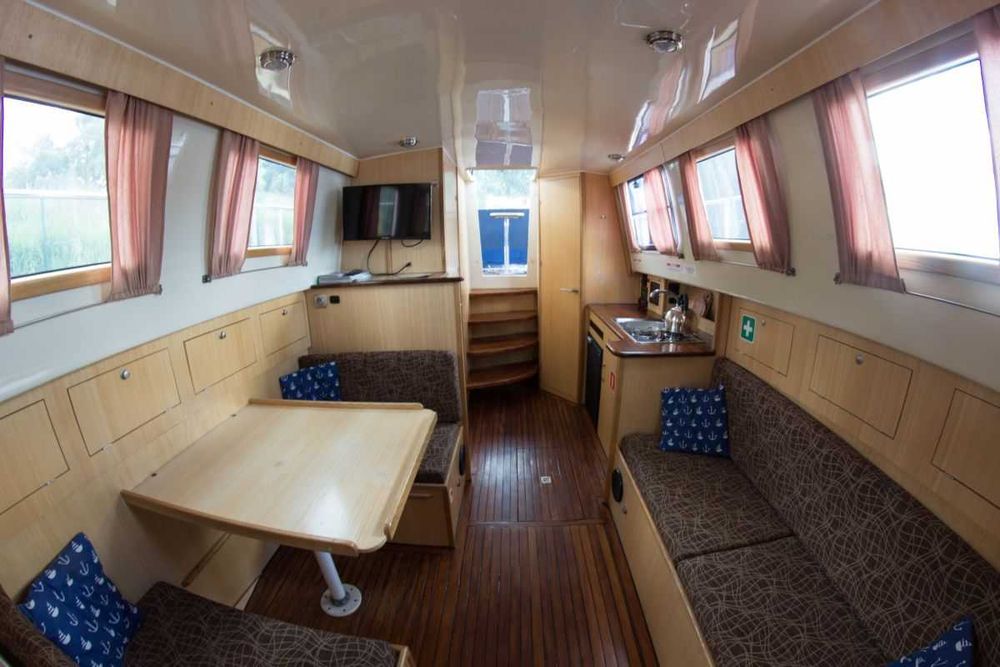 Sprzedam jacht motorowy, hauseboat Vistula Cruiser 30, zadbany