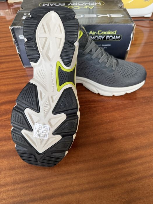 Кросівки чоловічі Skechers 41 розмір