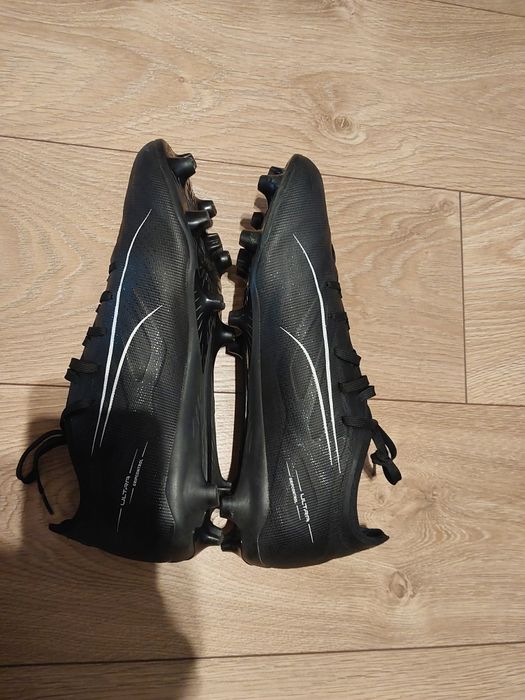 Męskie Korki PUMA Ultra 5
ULTRA 5 PLAY FG/AG 10768902