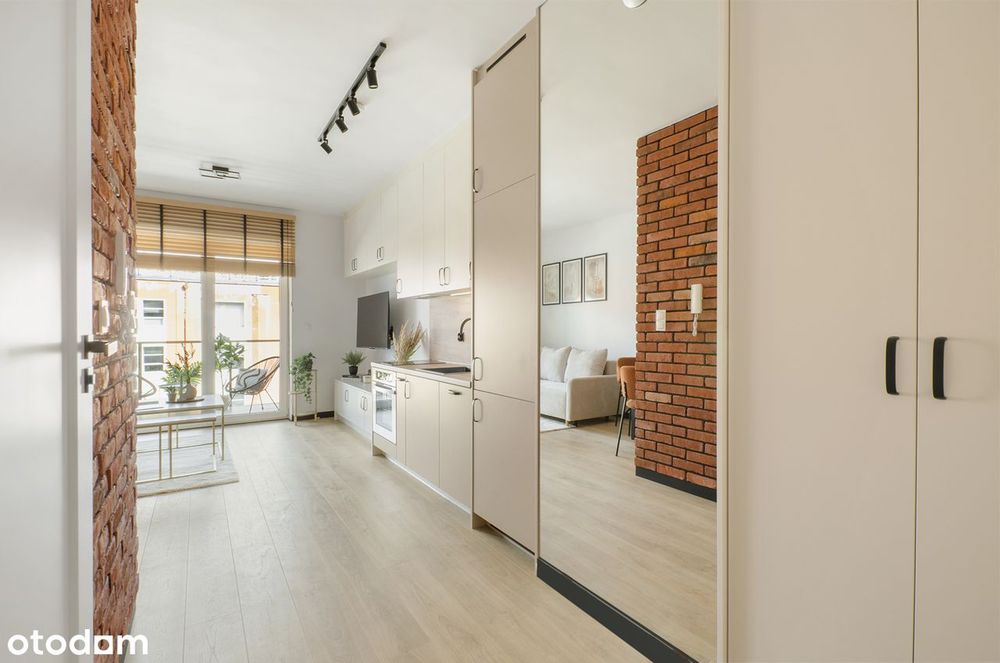 Bezpośrednio. Kawalerka w nowym apartamentowcu.
Al. Piłsudskiego 135K