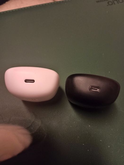 Etui ładujące do słuchawek JBL 220 i 225 tws