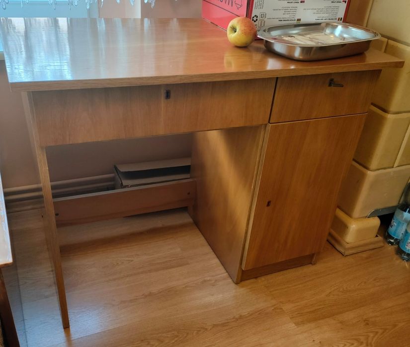 Biurko szkolne, biurko dziecięce.