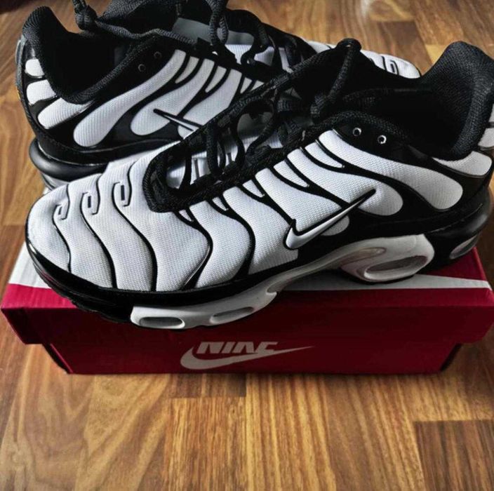 AIR MAX PLUS czarno biale nowe buty meskie TN