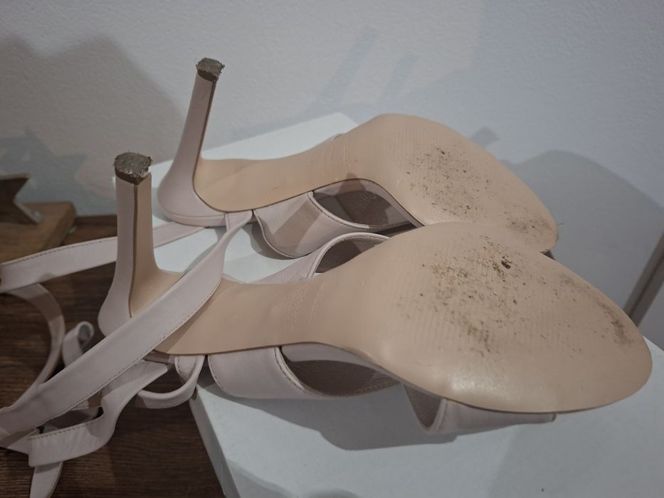 Sandałki na wysokim obcasie Gino Rosi