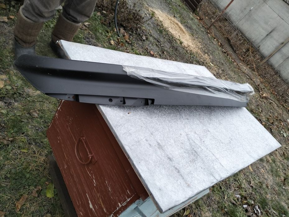 Губа заднього бампера на Кіа оптіма