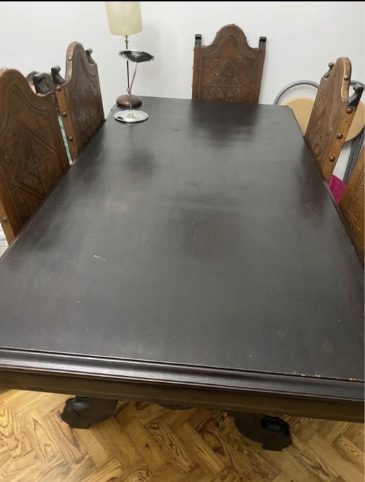 Mesa e 6 cadeiras